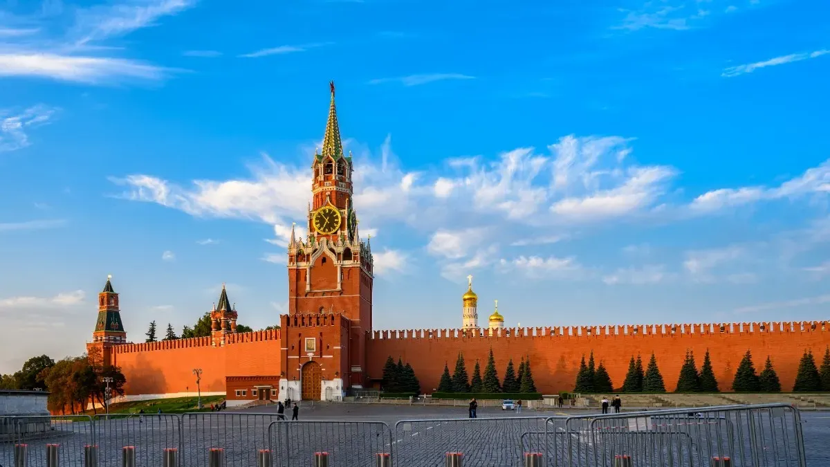 Спасскую башню Кремля открыли для прохода посетителей